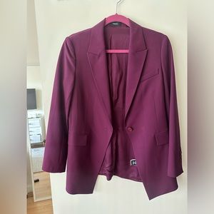 Maroon theory blazer size 8